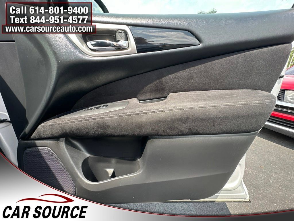 Used 2015 Nissan Pathfinder SV FWD image 26