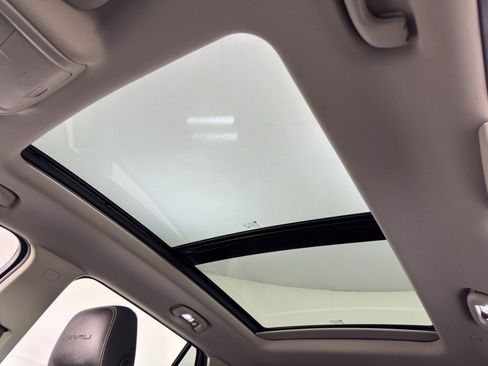 Used 2020 GMC Terrain Denali w/ GMC Pro Grade Package image 11