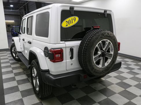 Used 2019 Jeep Wrangler Unlimited Sahara w/ Dual Top Group image 11