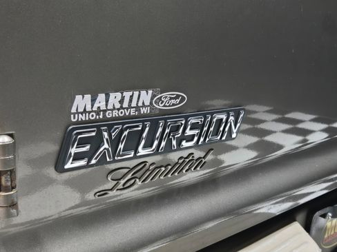 Used 2005 Ford Excursion Limited image 44