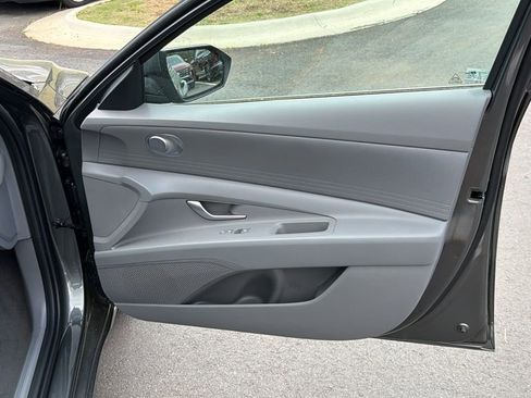 New 2026 Hyundai Elantra SE FWD image 15