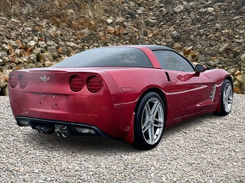 Used 2005 Chevrolet Corvette Coupe w/ Preferred Equipment Group image 2