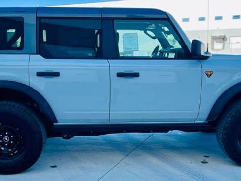 New 2026 Ford Bronco Badlands image 6