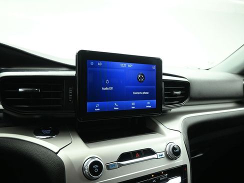 Certified 2023 Ford Explorer XLT image 15