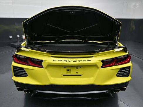 Used 2022 Chevrolet Corvette Stingray Premium Conv w/ Z51 Performance Package RWD image 9