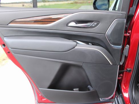 Used 2023 Cadillac Escalade Premium Luxury w/ Performance Package image 27