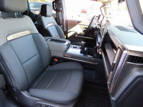 Used 2024 GMC Hummer EV 3X image 16