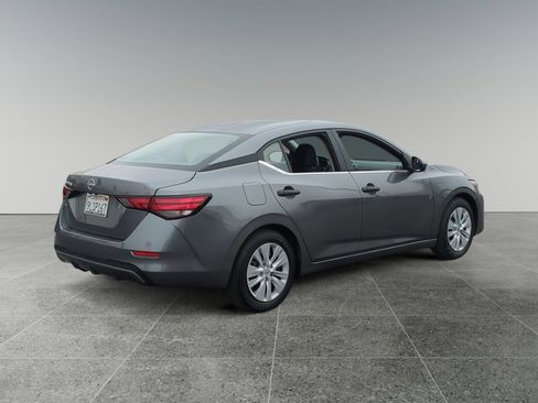 Used 2024 Nissan Sentra S image 5
