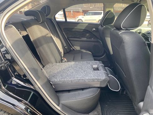 Used 2012 Ford Fusion SE image 30