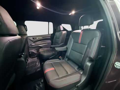Used 2026 Chevrolet Traverse RS FWD image 23