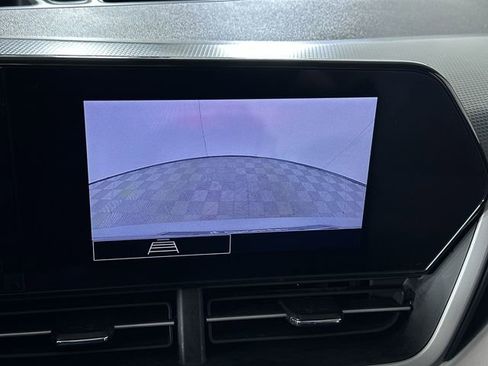 Used 2024 Chevrolet Trax LS FWD image 15