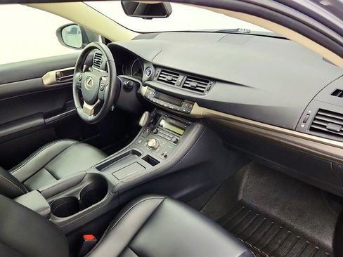 Used 2016 Lexus CT 200h w/ Seat Comfort Package FWD image 24