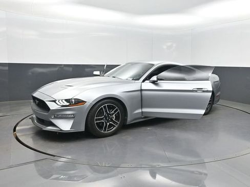 Used 2020 Ford Mustang Premium image 32