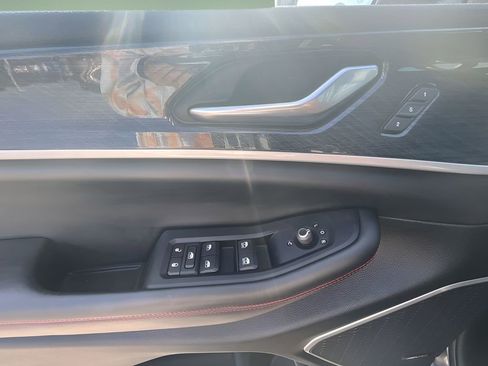 Used 2022 Jeep Grand Cherokee Trailhawk image 23