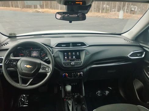 Used 2023 Chevrolet TrailBlazer LT image 16