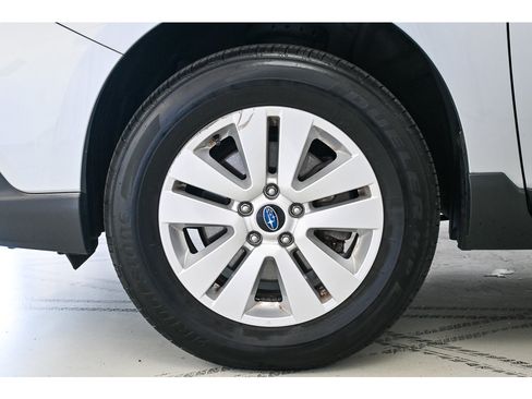 Used 2019 Subaru Outback 2.5i Premium AWD/4WD image 21