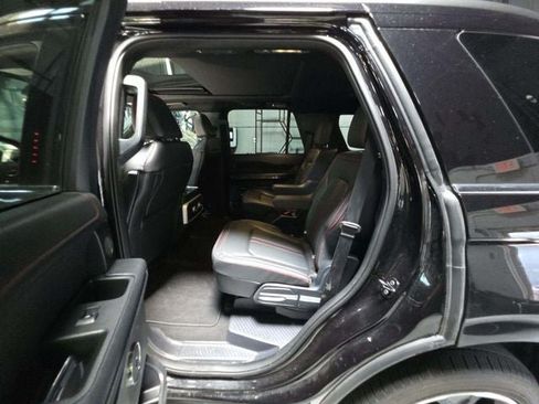 Used 2024 Ford Expedition Limited AWD/4WD image 16