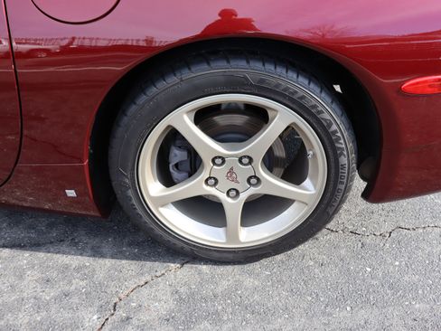 Used 2003 Chevrolet Corvette w/ Preferred Equipment Group1 image 35