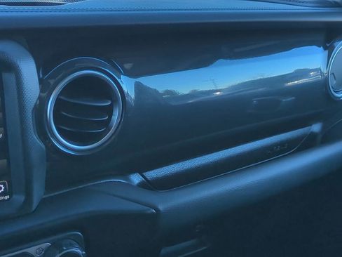 Used 2021 Jeep Wrangler Unlimited Sahara image 18