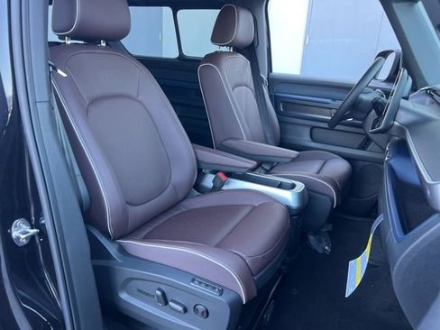 New 2025 Volkswagen ID. Buzz Pro S RWD image 35