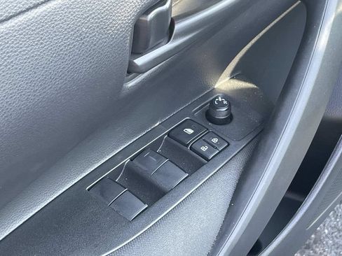 Used 2025 Toyota Corolla LE FWD image 22