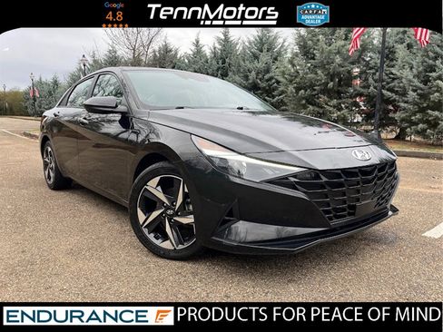 Used 2023 Hyundai Elantra SEL w/ Convenience Package image 3