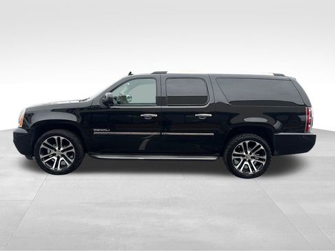 Used 2014 GMC Yukon XL Denali image 2