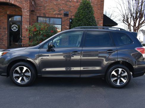 Used 2018 Subaru Forester 2.5i Premium w/ All-Weather Package image 4