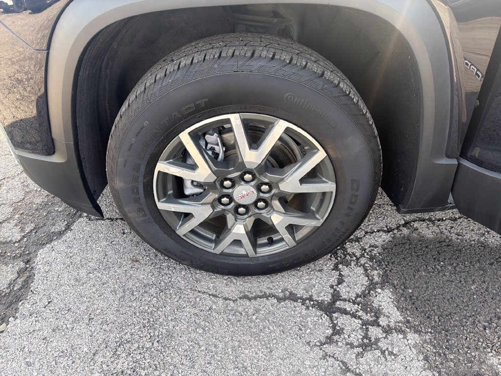 Used 2021 GMC Acadia SLE w/ Driver Convenience Package FWD image 26