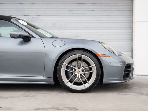 Certified 2026 Porsche 911 Carrera RWD image 9