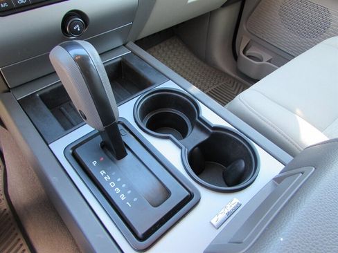 Used 2013 Ford Expedition EL XLT RWD image 21