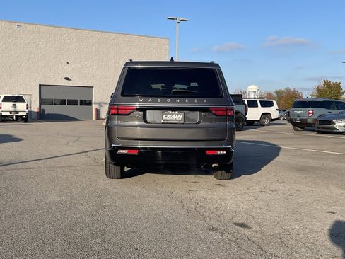 Used 2024 Jeep Wagoneer Series III image 6