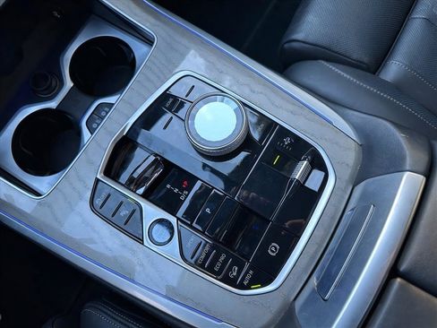 Used 2023 BMW X7 M60i w/ Executive Package image 15