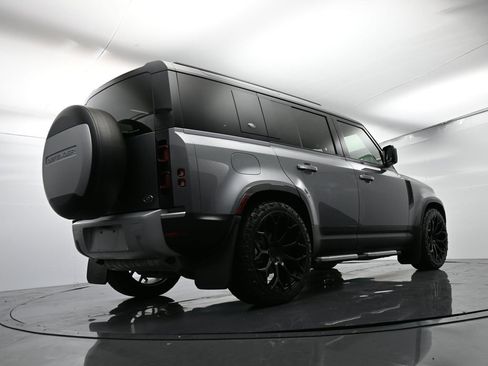 Used 2023 Land Rover Defender 110 S image 47