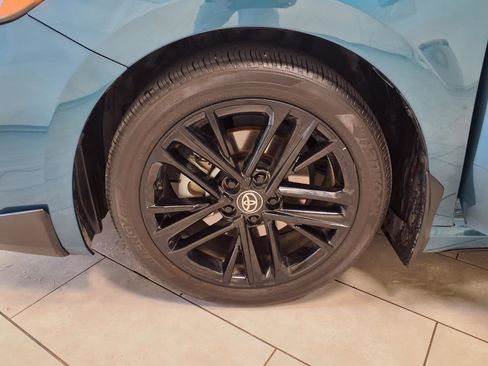 Used 2025 Toyota Camry SE w/ Convenience Package FWD image 28