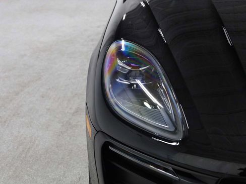Used 2026 Porsche Macan AWD/4WD image 15