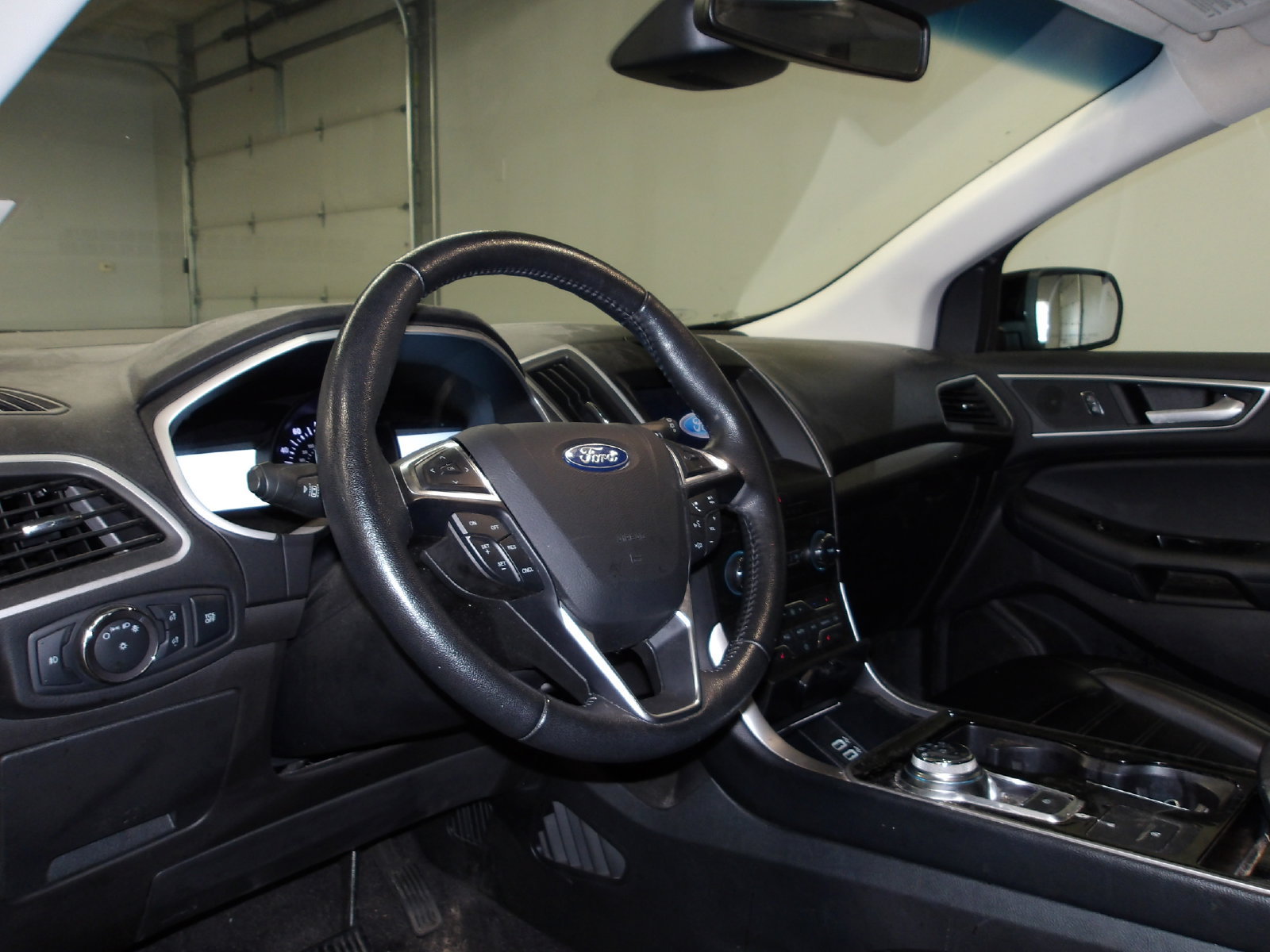 Used 2019 Ford Edge SEL w/ Equipment Group 201A AWD/4WD image 10
