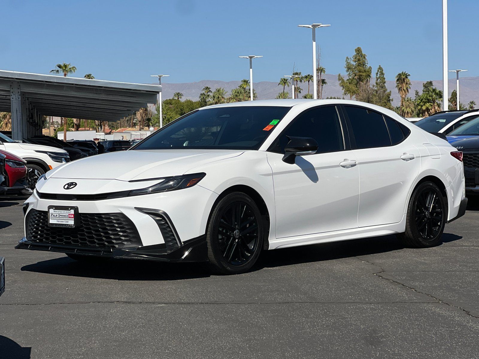 Used 2025 Toyota Camry SE FWD image 7
