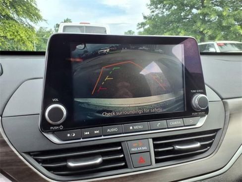 Certified 2024 Nissan Altima 2.5 SV image 14