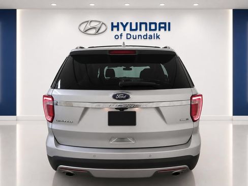 Used 2017 Ford Explorer Limited w/ Equipment Group 303A AWD/4WD image 6