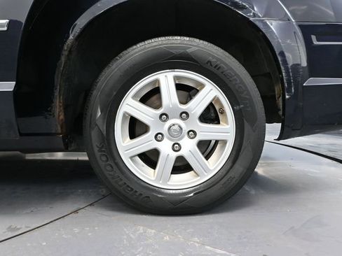 Used 2010 Chrysler Town & Country Touring Plus image 11
