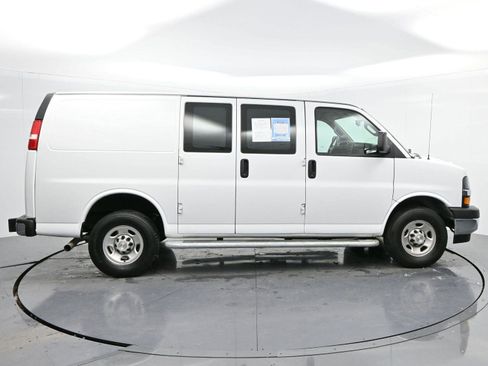 Used 2023 Chevrolet Express 2500 w/ Driver Convenience Package image 8