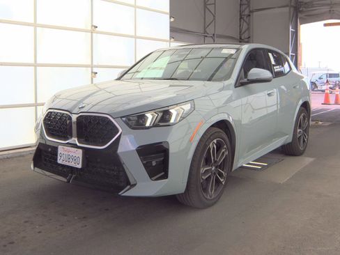 Used 2025 BMW X2 xDrive28i AWD/4WD image 1