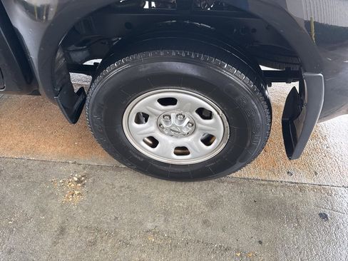 Used 2019 Nissan Frontier S image 13