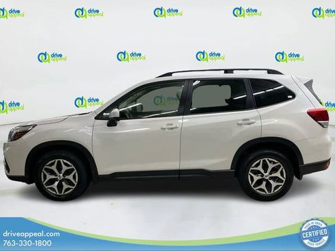 Used 2020 Subaru Forester Premium AWD/4WD image 9