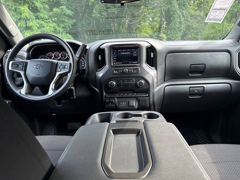 Used 2022 Chevrolet Silverado 1500 Custom Trail Boss w/ Midnight Edition AWD/4WD image 17