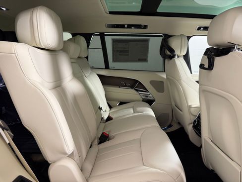 New 2026 Land Rover Range Rover Long Wheelbase SE AWD/4WD image 27