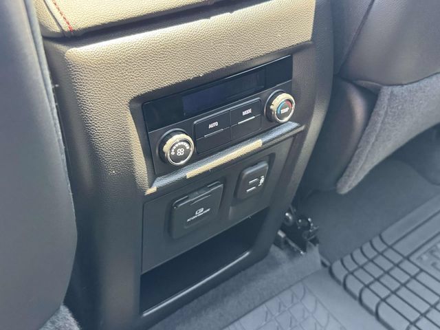 Used 2023 Chevrolet Traverse RS AWD/4WD image 13