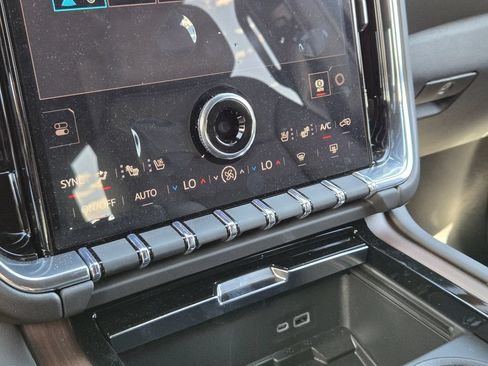 New 2026 GMC Yukon Denali w/ Denali Reserve Package AWD/4WD image 13