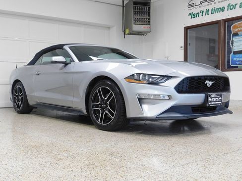 Used 2020 Ford Mustang Premium image 7